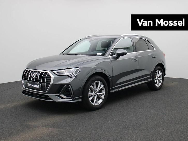 Grijs Occasion 2024 Audi Q3 S-Line SUV | € 45.895 (Eerlijke prijs) - Afbeelding 1/4