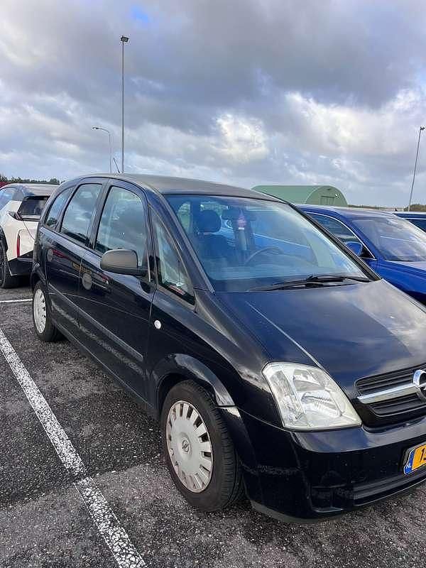 Zwart Gebruikt 2005 Opel Meriva Essentia MPV | € 1.500 (Goede deal) - Afbeelding 1/4