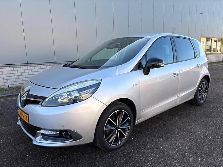 Grijs Gebruikt 2013 Renault Scénic III Bose Edition MPV | € 5.450 (Goede deal) - Afbeelding 1/4