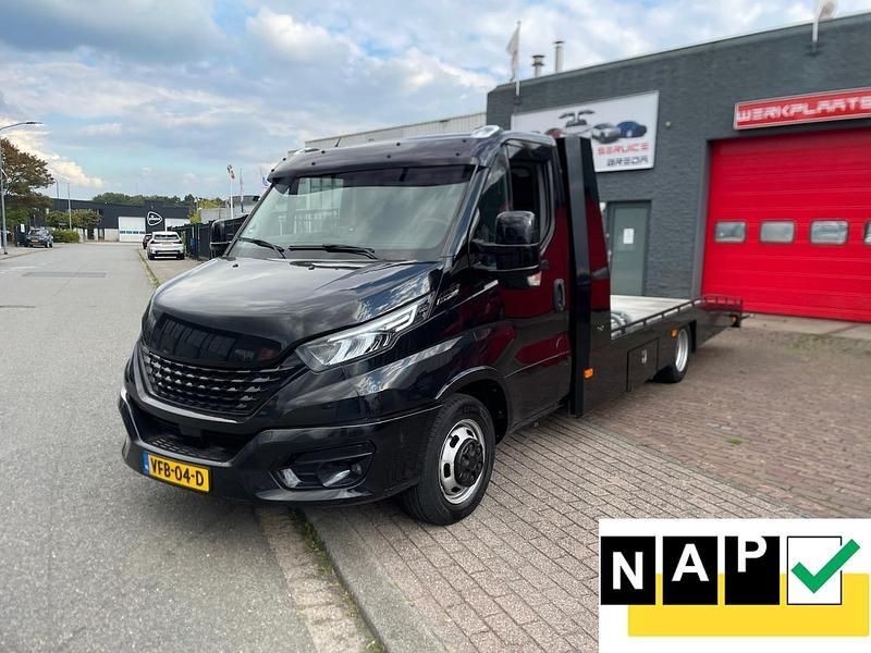 Zwart Occasion 2020 Iveco Daily Cabriolet | € 34.950 (Duur) - Afbeelding 1/4