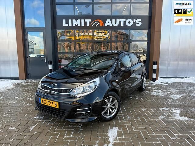 Zwart Occasion 2015 Kia Rio Hatchback | € 6.750 (Eerlijke prijs) - Afbeelding 1/4