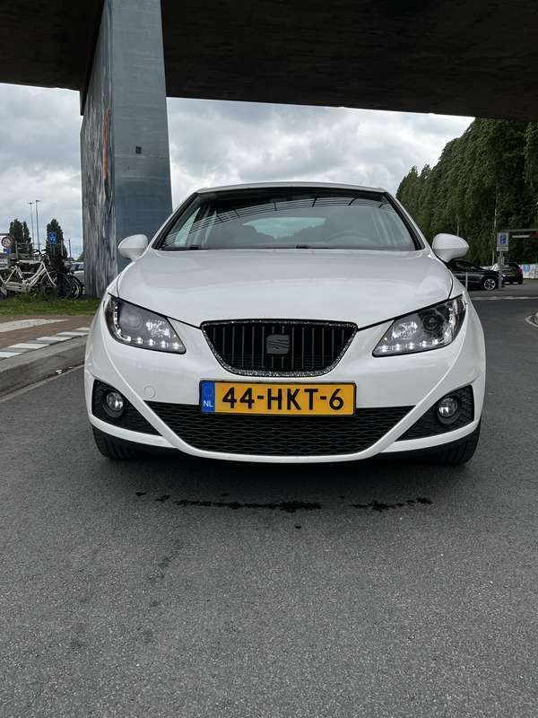 Gebruikt 2009 Seat Ibiza Style Sedan | € 3.399 (Eerlijke prijs) - Afbeelding 1/4