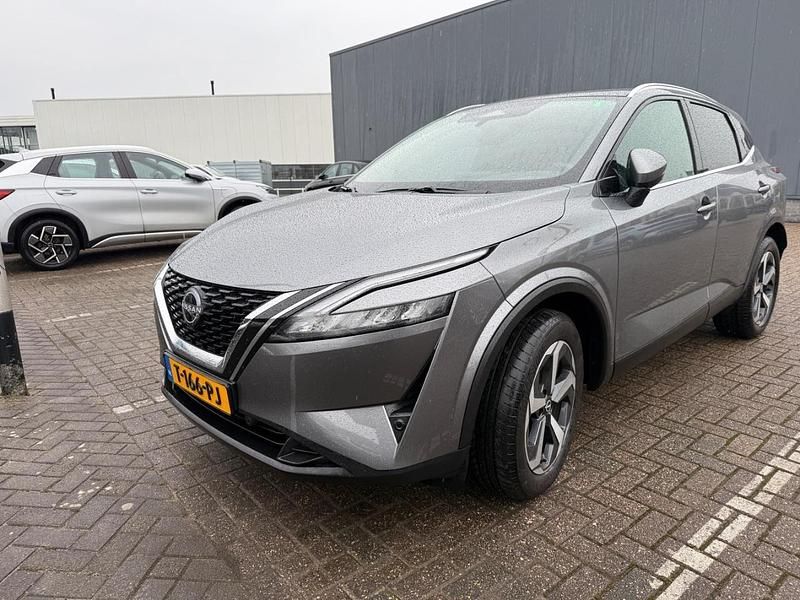 Grijs Gebruikt 2023 Nissan Qashqai N-Connecta SUV | € 29.945 (Eerlijke prijs) - Afbeelding 1/3