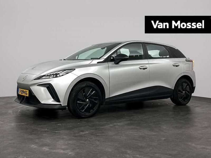 Grijs Gebruikt 2023 MG MG4 EV Hatchback | € 19.995 (Eerlijke prijs) - Afbeelding 1/3