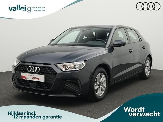 Grijs Gebruikt 2024 Audi A1 Sportback S-Line Hatchback | € 28.400 (Eerlijke prijs) - Afbeelding 1/4