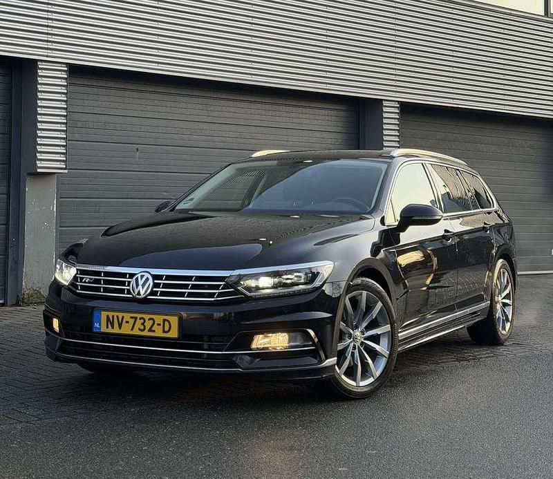 Occasion 2017 VW Passat Trendline Sedan | € 15.500 (Iets duurder) - Afbeelding 1/4