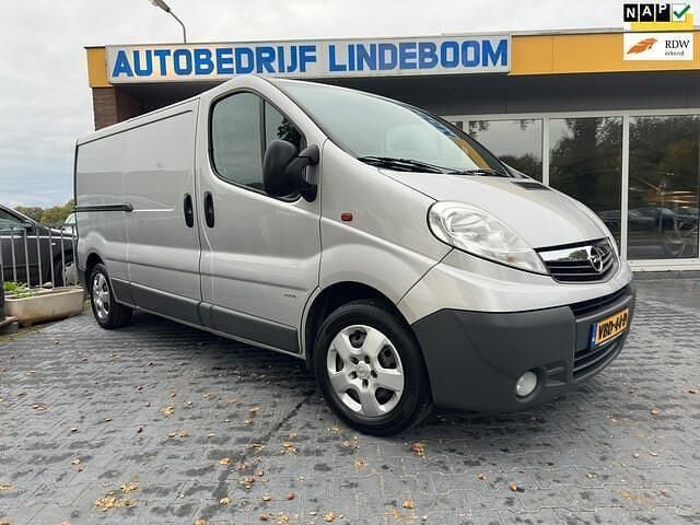 Grijs Gebruikt 2013 Opel Vivaro Van | € 7.950 (Iets duurder) - Afbeelding 1/4