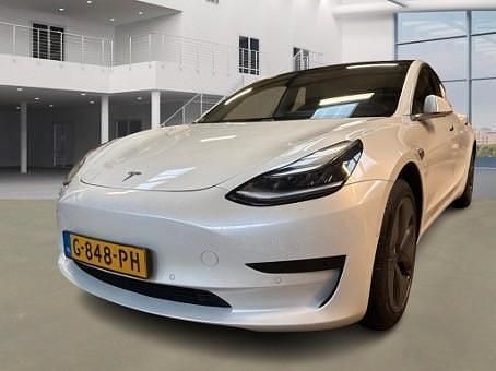 Occasion 2019 Tesla Model 3 Standard Range Plus Sedan | € 15.000 (Eerlijke prijs) - Afbeelding 1/4