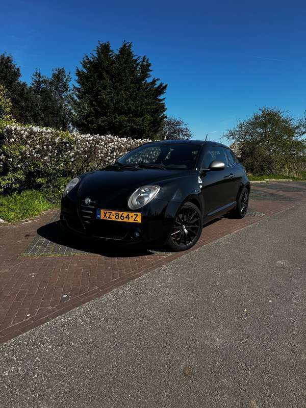 Zwart Gebruikt 2010 Alfa Romeo MiTo Quadrifoglio Verde Hatchback | € 9.900 (Duur) - Afbeelding 1/4