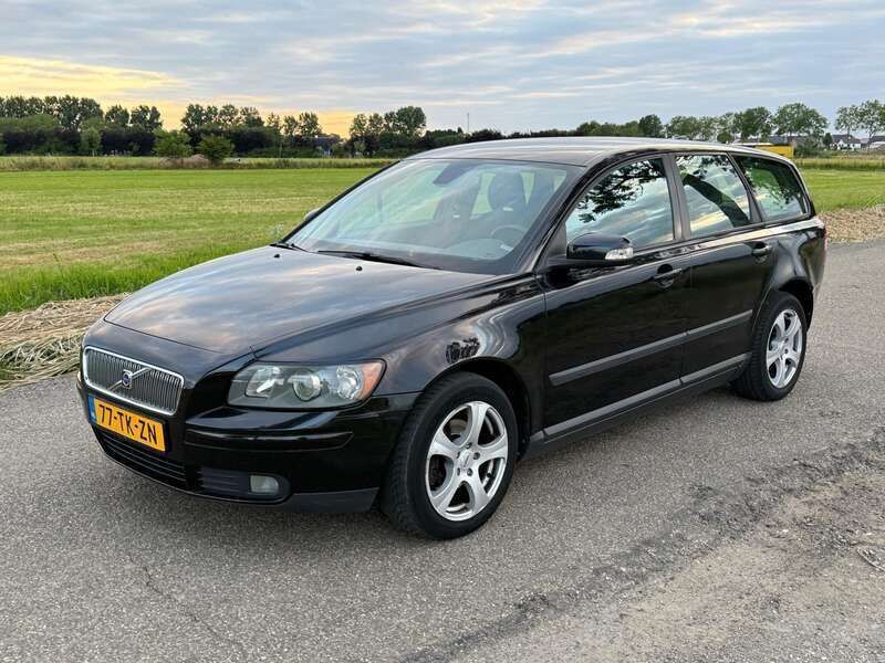 Zwart Gebruikt 2006 Volvo V50 Stationwagen | € 1.150 (Goede deal) - Afbeelding 1/4