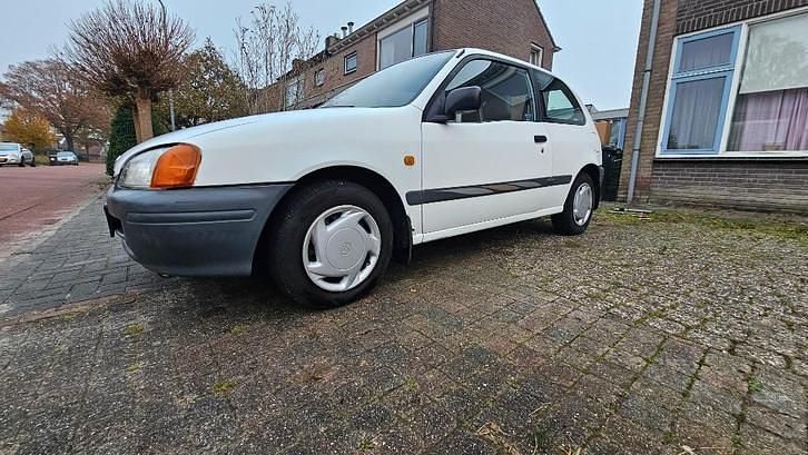 Gebruikt 1996 Toyota Starlet Hatchback | € 1.299 (Goede deal) - Afbeelding 1/4