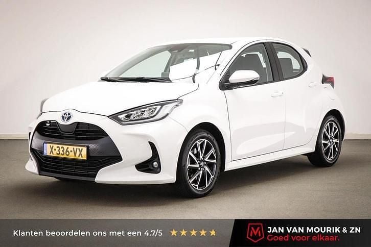 Wit Gebruikt 2024 Toyota Yaris Hatchback | € 21.950 (Goede deal) - Afbeelding 1/4