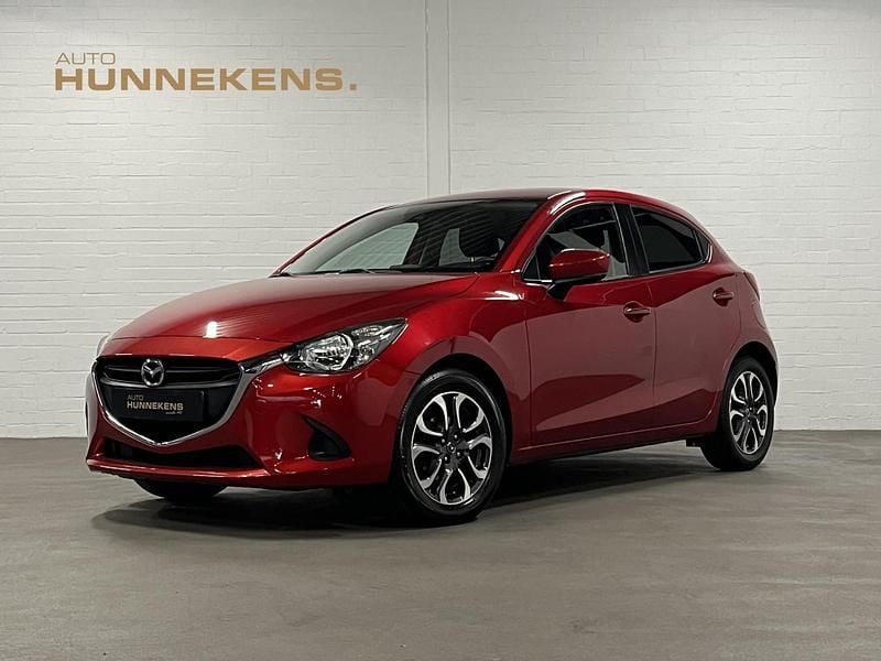 Rood Gebruikt 2017 Mazda 2 Hatchback | € 14.400 (Eerlijke prijs) - Afbeelding 1/4