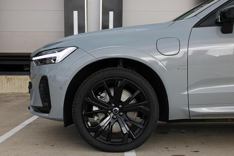 Occasion Volvo XC60 Plus 350 PK (257 kW) 2025 Grijs SUV