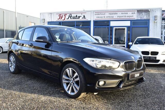 Zwart Gebruikt 2016 BMW 118 Advantage Hatchback | € 10.950 (Eerlijke prijs) - Afbeelding 1/4
