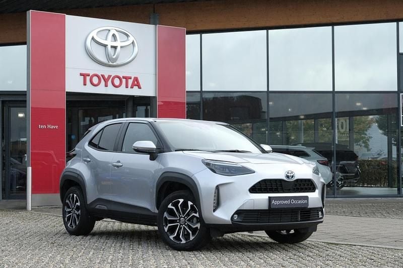 Grijs Occasion 2022 Toyota Yaris Cross Edition SUV | € 27.999 (Eerlijke prijs) - Afbeelding 1/1