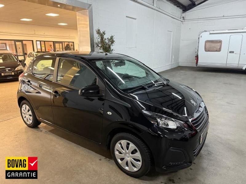 Zwart Gebruikt 2021 Peugeot 108 Active Hatchback | € 8.450 (Eerlijke prijs) - Afbeelding 1/4