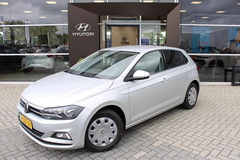 Grijs Gebruikt 2020 VW Polo Comfortline Hatchback | € 14.745 (Goede deal) - Afbeelding 1/4