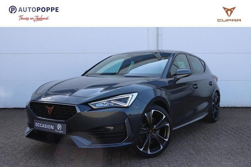 Hatchback Gebruikt 2022 Cupra Leon VZ Hatchback | € 26.950 (Eerlijke prijs) - Afbeelding 1/4