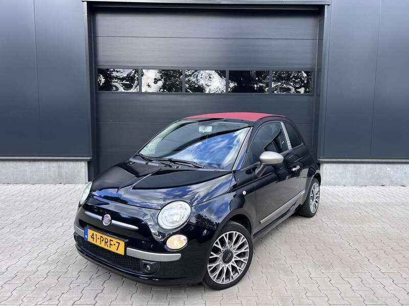 Zwart Gebruikt 2011 Fiat 500C Rock Cabriolet | € 4.995 (Eerlijke prijs) - Afbeelding 1/4