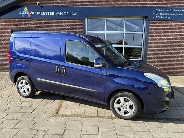 Blauw Gebruikt 2017 Opel Combo Sport Van | € 3.750 (Goede deal) - Afbeelding 1/3