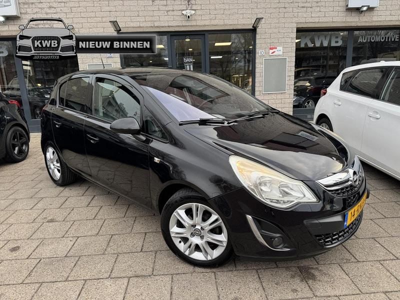 Zwart Occasion 2011 Opel Corsa Cosmo Hatchback | € 1.650 (Super prijs) - Afbeelding 1/4
