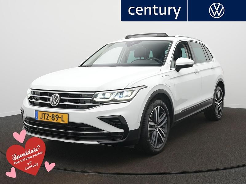 Wit Occasion 2021 VW Tiguan Elegance SUV | € 27.900 (Iets duurder) - Afbeelding 1/4