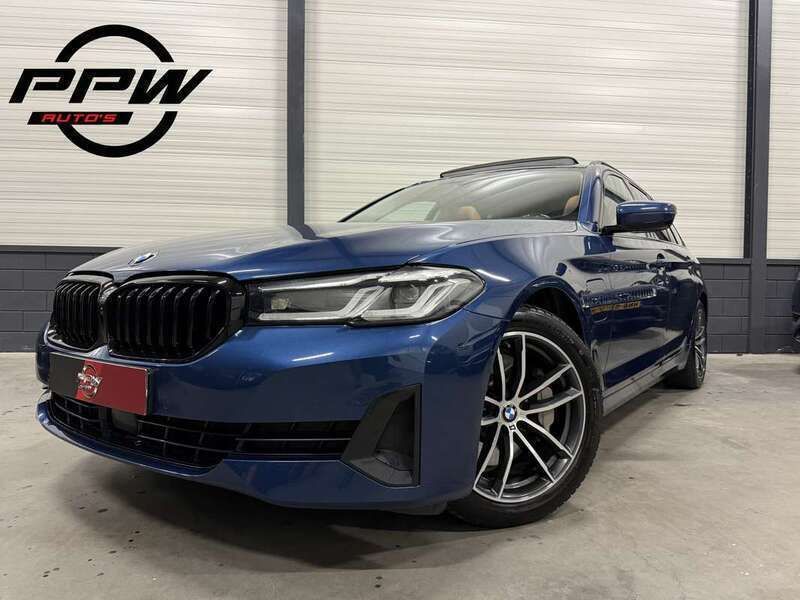 Blauw, metallic lak Gebruikt 2021 BMW 530 Comfort Edition Stationwagen | € 32.850 (Super prijs) - Afbeelding 1/4