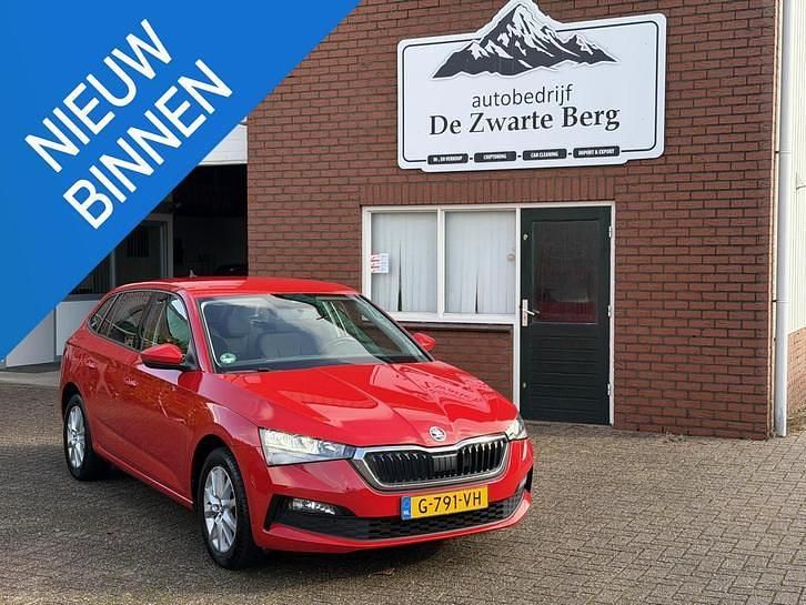 Rood Occasion 2019 Skoda Scala Ambition Hatchback | € 10.999 (Goede deal) - Afbeelding 1/4
