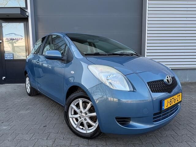 Occasion Toyota Yaris 69 PK (50 kW) 2006 Blauw Hatchback