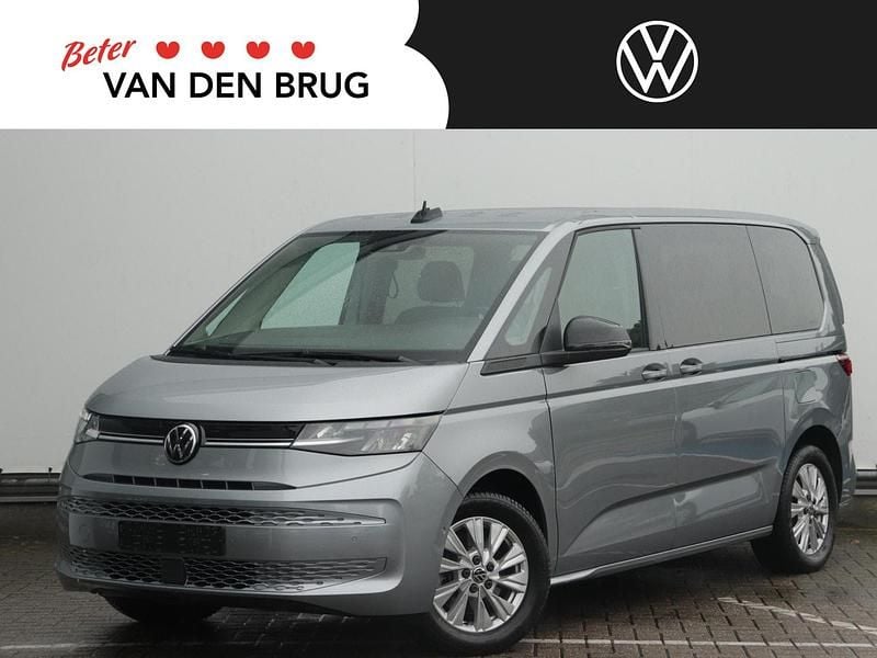 Grijs Gebruikt 2022 VW Multivan Life Van | € 45.995 (Goede deal) - Afbeelding 1/3