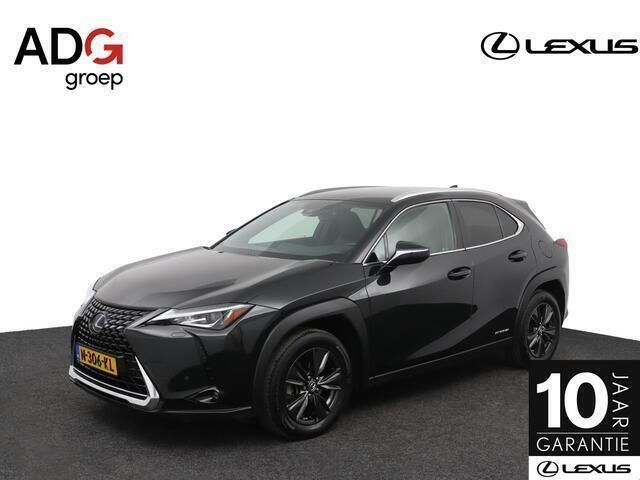 Zwart Gebruikt 2020 Lexus UX 250h Business Edition SUV | € 27.950 (Eerlijke prijs) - Afbeelding 1/4