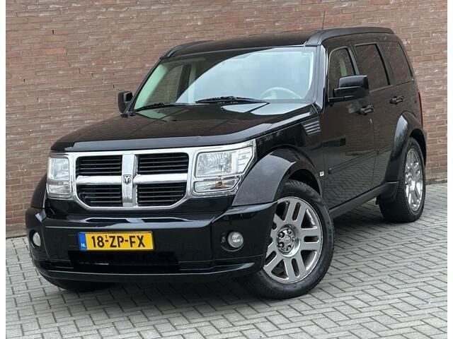 Zwart Gebruikt 2008 Dodge Nitro SXT SUV | € 9.995 - Afbeelding 1/4