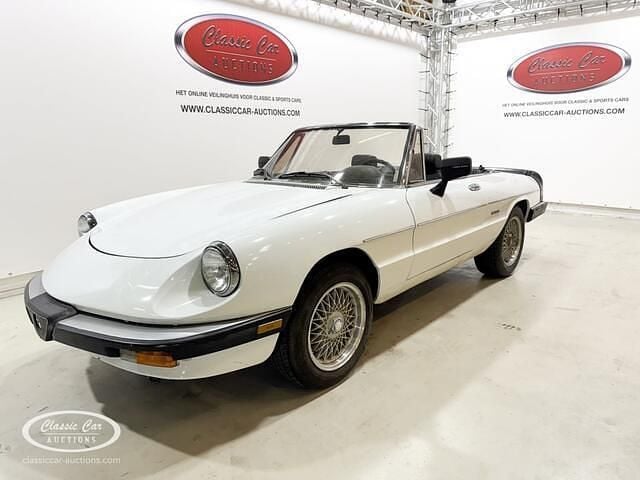 Wit Gebruikt 1986 Alfa Romeo Spider Cabriolet | € 10.500 - Afbeelding 1/4