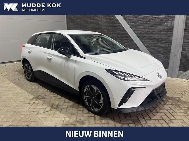Zwart Nieuw 2025 MG MG4 EV Hatchback | € 24.700 (Goede deal) - Afbeelding 1/4