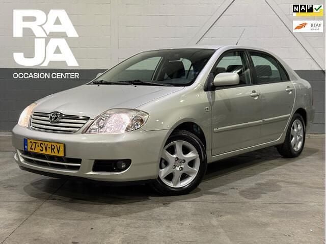Zilver (metallic) Occasion 2006 Toyota Corolla Terra Sedan | € 3.995 (Eerlijke prijs) - Afbeelding 1/4