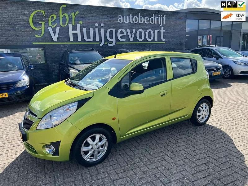 Groen, metallic lak Gebruikt 2012 Chevrolet Spark LS Hatchback | € 3.350 (Eerlijke prijs) - Afbeelding 1/4