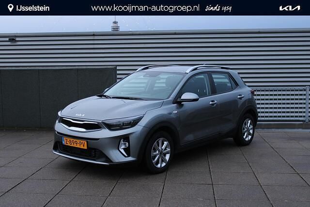 Astro grey m Gebruikt 2024 Kia Stonic SUV | € 22.650 (Eerlijke prijs) - Afbeelding 1/4