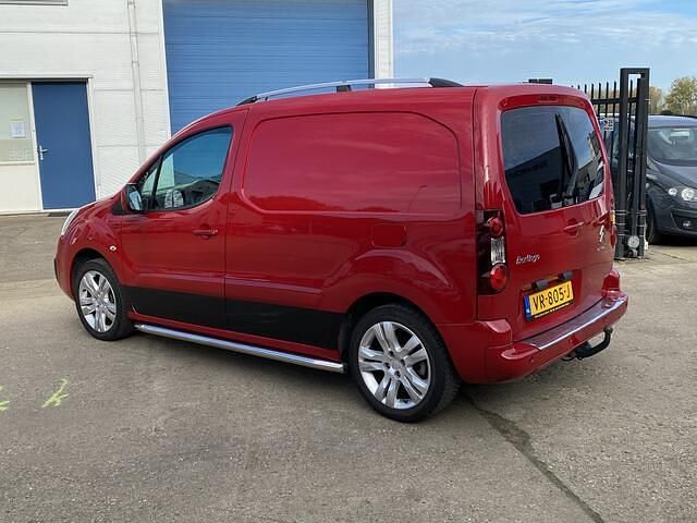 Occasion Citroën Berlingo Business Class 101 PK (74 kW) 2015 Rood MPV