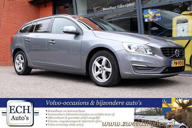 Grijs Gebruikt 2016 Volvo V60 Kinetic Stationwagen | € 11.450 (Eerlijke prijs) - Afbeelding 1/4