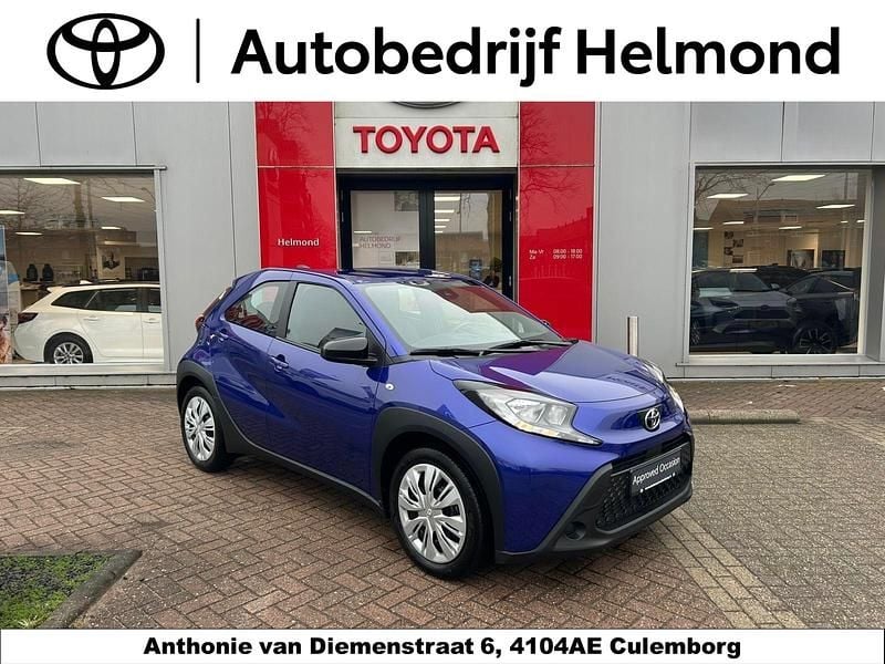 Blauw Occasion 2024 Toyota Aygo X Play SUV | € 18.749 (Eerlijke prijs) - Afbeelding 1/4
