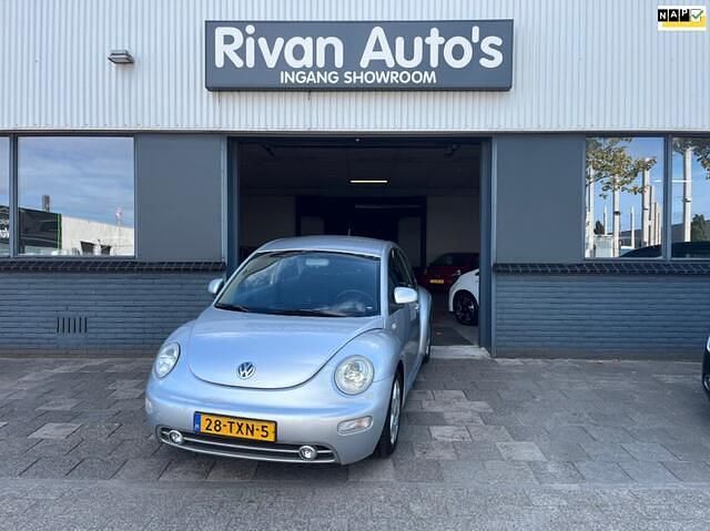 Grijs Gebruikt 2000 VW Beetle Highline Hatchback | € 1.450 (Eerlijke prijs) - Afbeelding 1/4