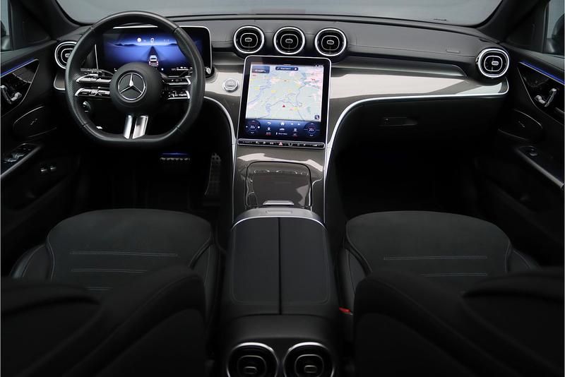 Occasion Mercedes C300 AMG line 2024 Zwart Stationwagen