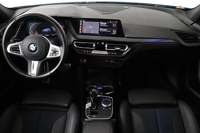 Occasion BMW 118 Executive 140 PK (102 kW) 2019 Blauw (metallic) Hatchback