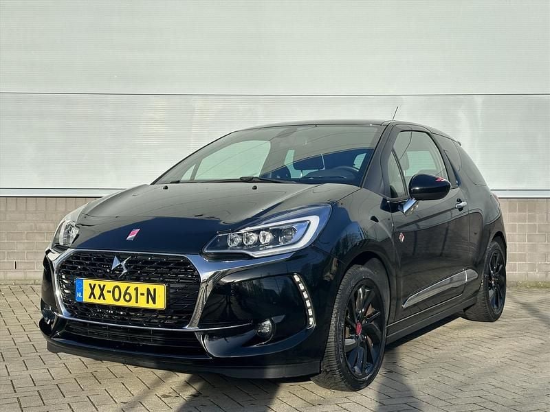 Zwart Gebruikt 2019 DS Automobiles DS3 Performance Hatchback | € 14.285 - Afbeelding 1/4