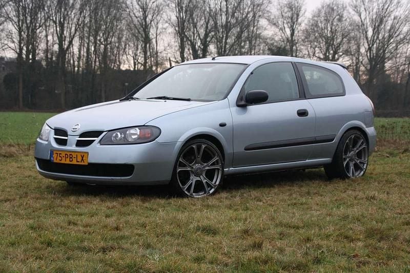 Occasion Nissan Almera Acenta 98 PK (72 kW) 2004 Blauw Hatchback