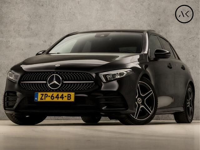 Zwart Gebruikt 2019 Mercedes A180 Business Hatchback | € 23.445 (Eerlijke prijs) - Afbeelding 1/4