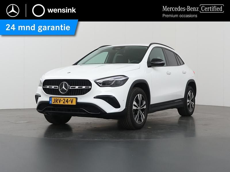 Wit Occasion 2024 Mercedes GLA250 Luxury SUV | € 44.850 (Goede deal) - Afbeelding 1/4