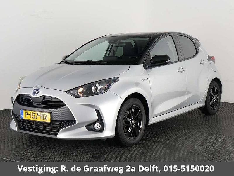 Grijs Gebruikt 2021 Toyota Yaris Hybrid Sport Hatchback | € 19.400 (Super prijs) - Afbeelding 1/3