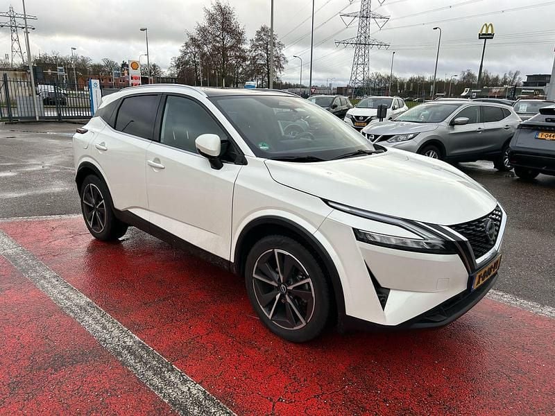 Wit Occasion 2024 Nissan Qashqai Tekna SUV | € 33.840 (Iets duurder) - Afbeelding 1/3